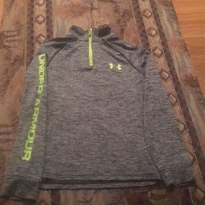 Boys small Under Armour pull over.